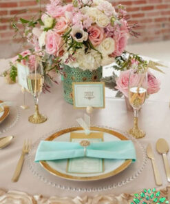 گل روی میز FOTT69 Flower on the table