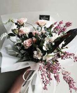 دسته گل طبیعی NFB66 Natural flower bouquet