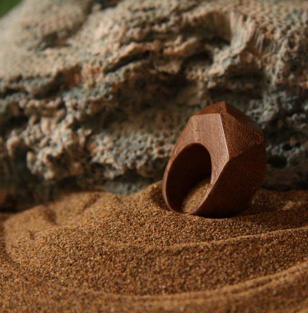 گردن_آویز_چوب فلز _گالری_ماهون